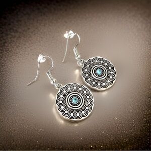 Vintage Style Round Design Silver Tone Hoop Earrings